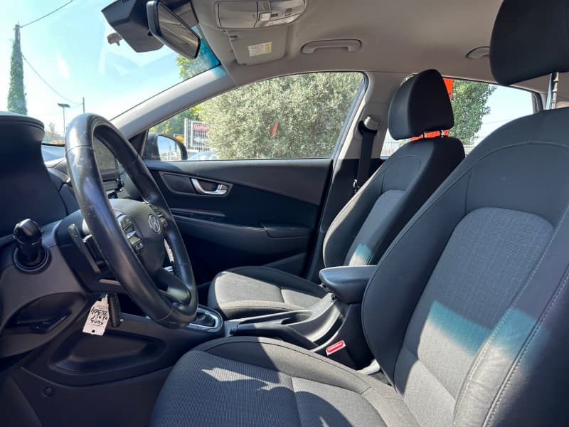 HYUNDAI KONA photo 7