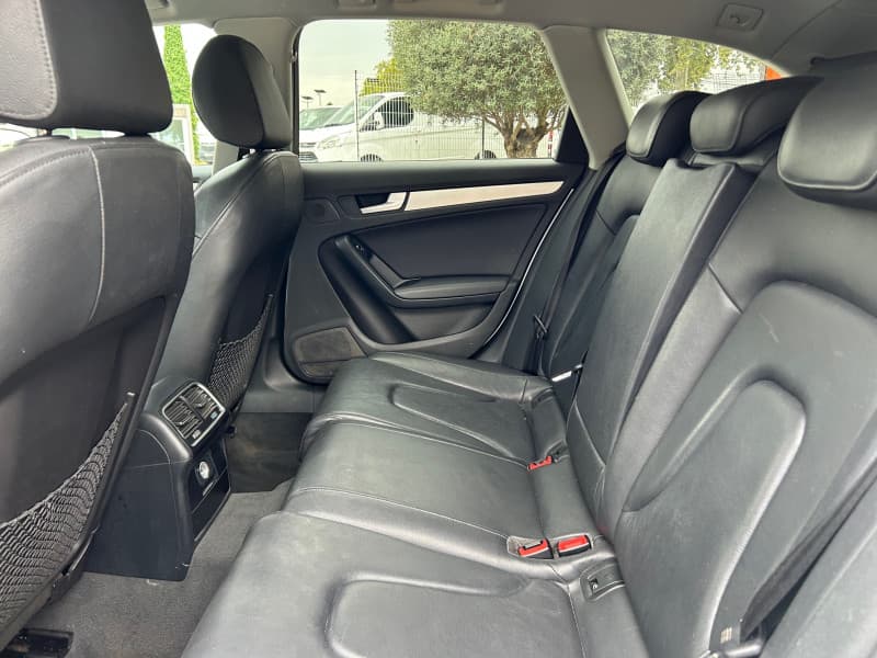 AUDI A4 AVANT photo 6
