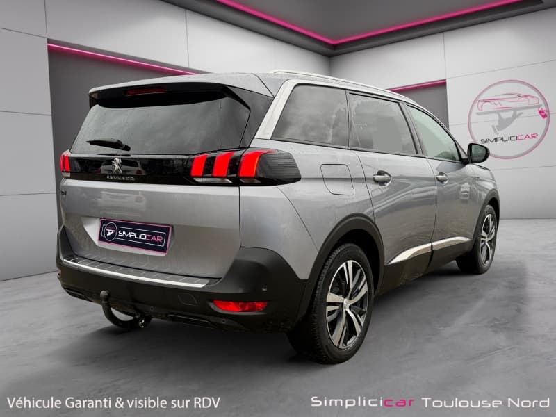 PEUGEOT 5008 photo 8