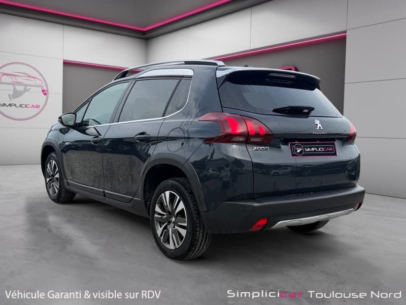 PEUGEOT 2008 photo 3