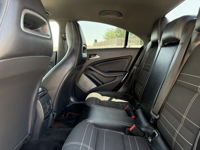 MERCEDES CLA photo 7