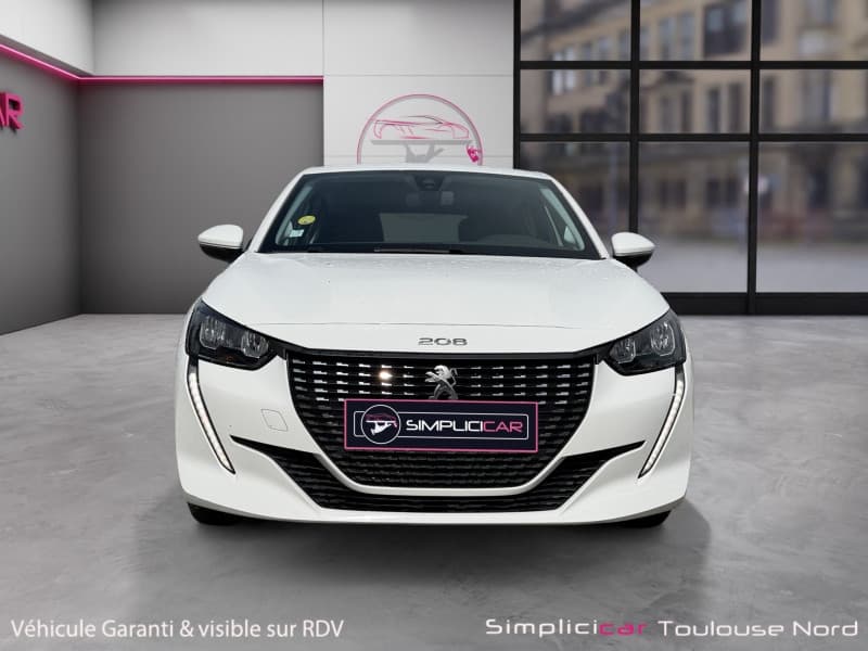 PEUGEOT 208 photo 4