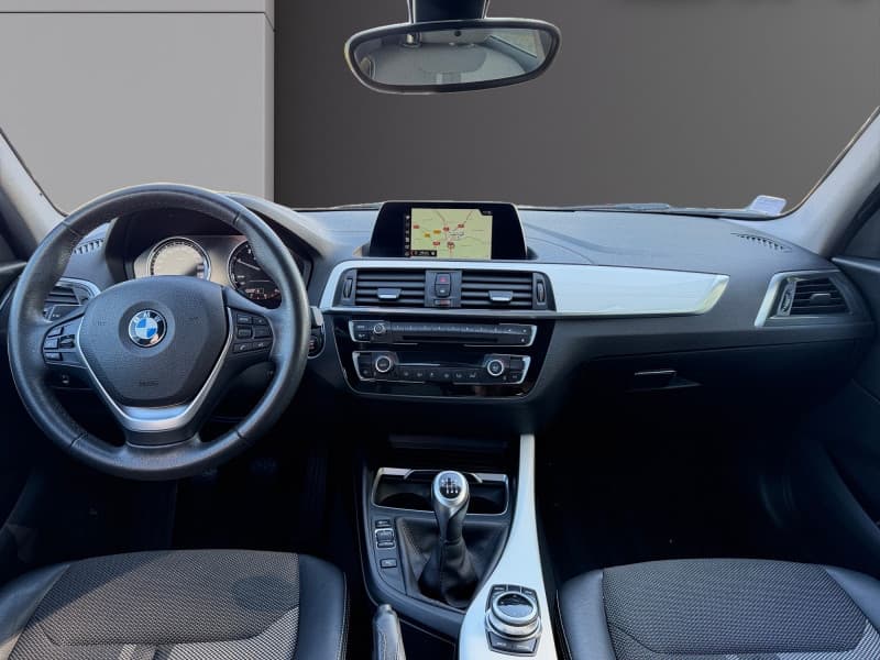 BMW SERIE 1 photo 2