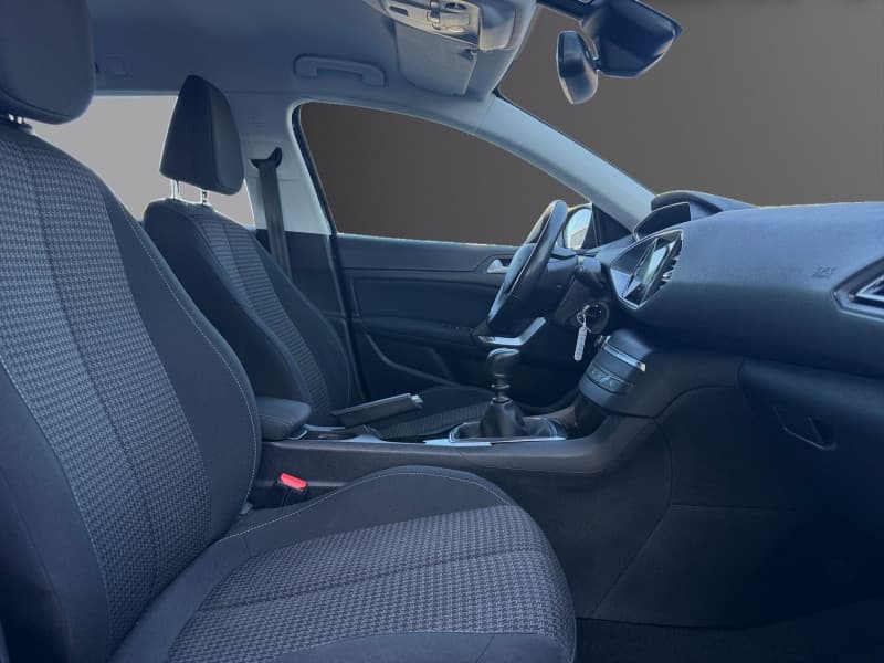 PEUGEOT 308 SW photo 8