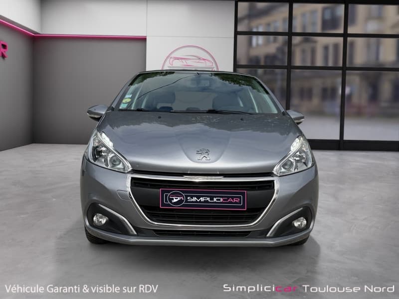 PEUGEOT 208 photo 4
