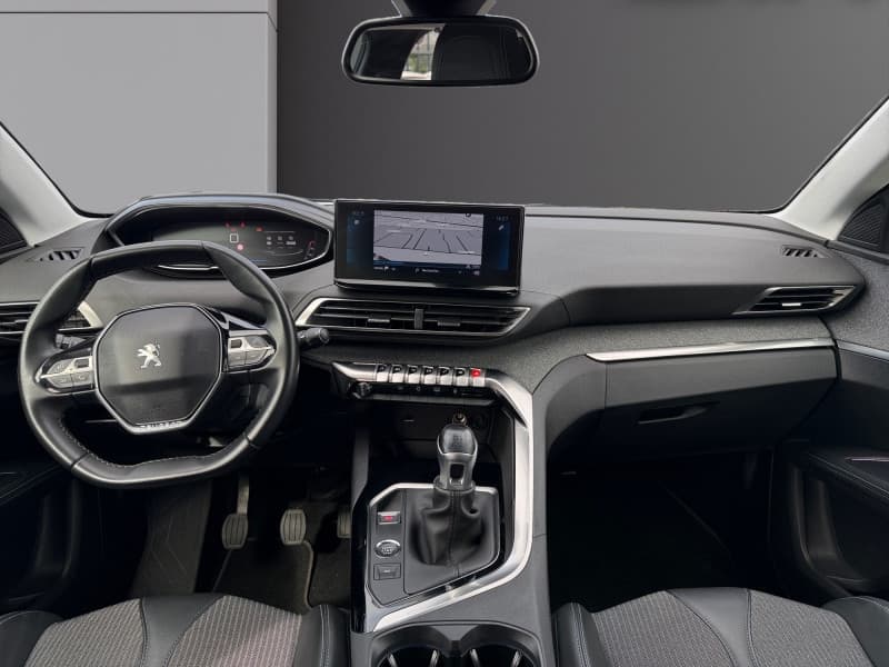 PEUGEOT 3008 photo 2