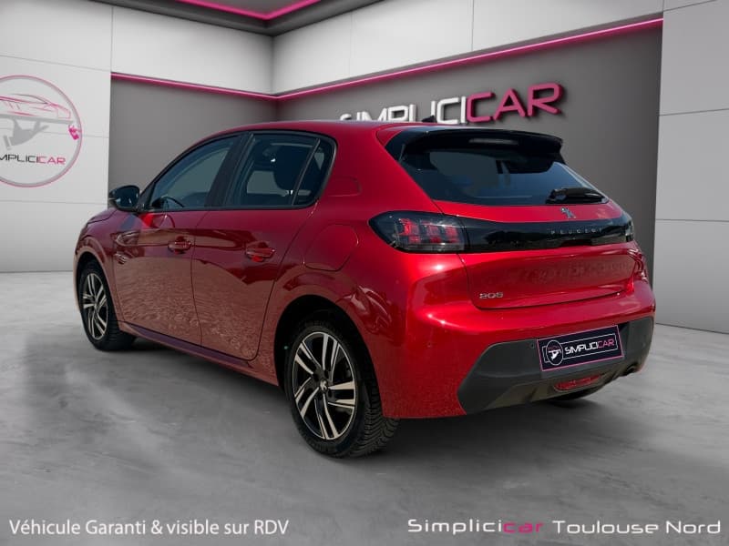 PEUGEOT 208 photo 3