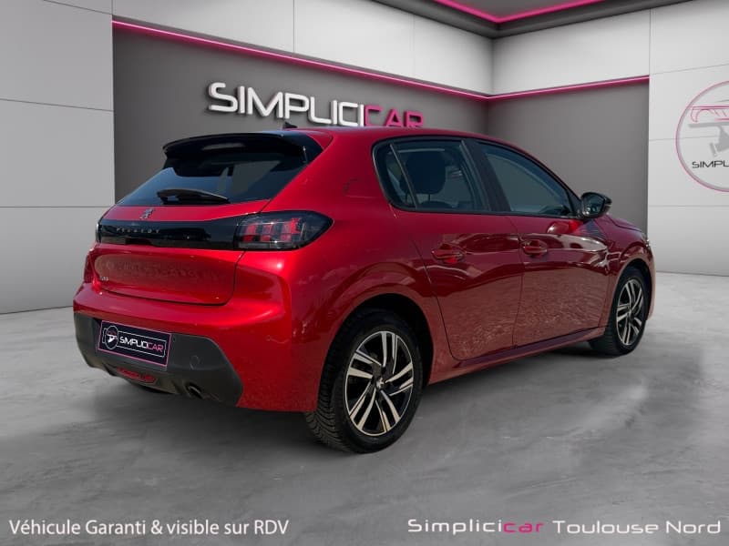 PEUGEOT 208 photo 8