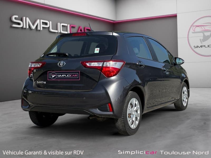 TOYOTA YARIS photo 4