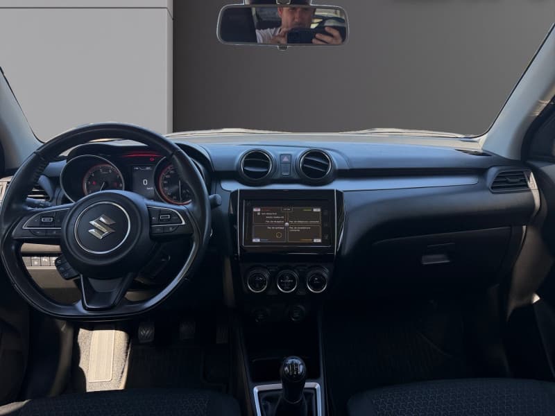 SUZUKI SWIFT photo 2