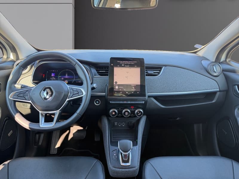 RENAULT ZOE photo 2