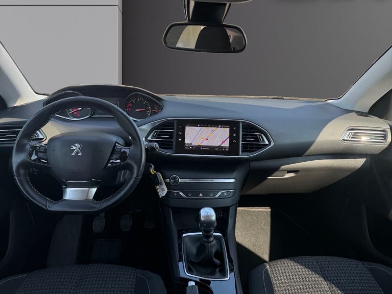 PEUGEOT 308 photo 2